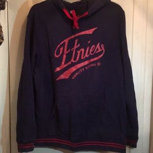 Etnies Sweater
